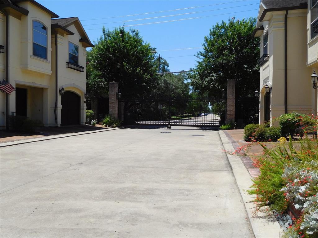 6226 Elm Heights Ln - Photo 2 of 37