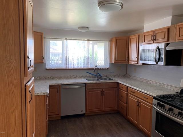 4350 Frost Dr - Photo 3 of 20