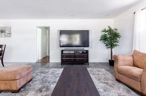 21000 Highland Lakes Blvd - Photo 3 of 8