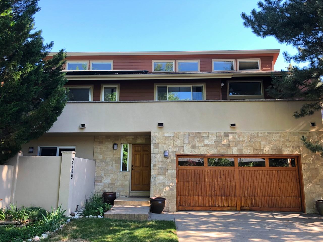 2209 Juniper Court - Photo 2 of 16