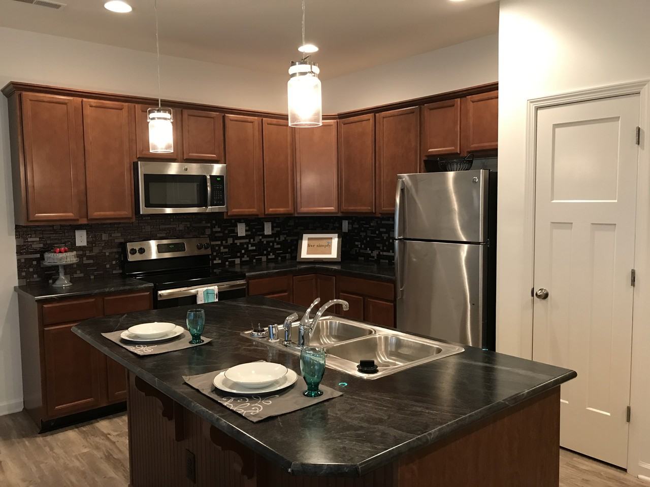 3 Bedroom Town Home Emerald Twenty Four Apartments 2715 Sandersville