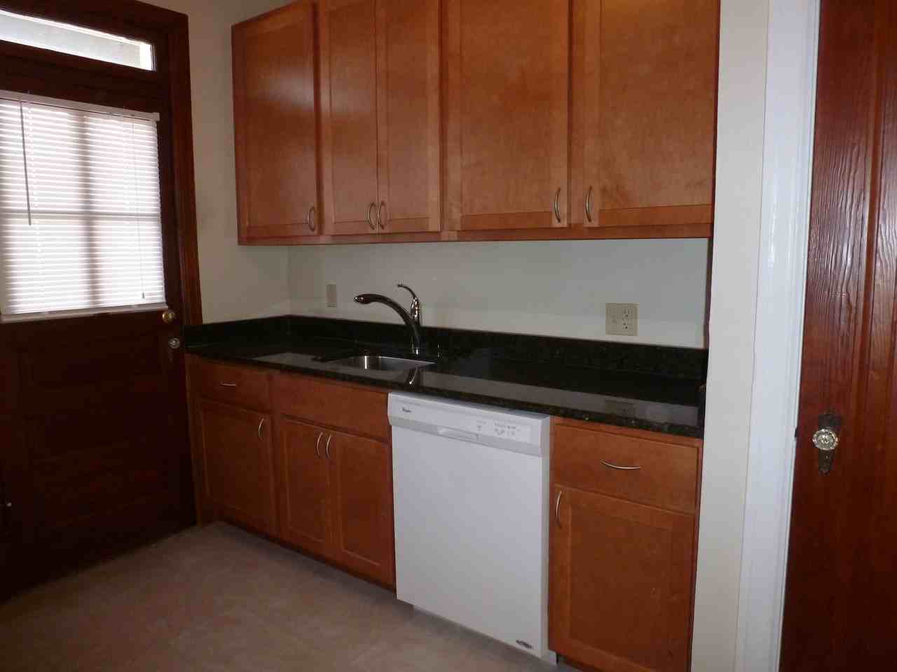 1218 Bellevue Avenue - Photo 3 of 6