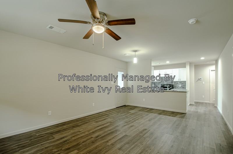 564 Peach Point Dr - Photo 2 of 13