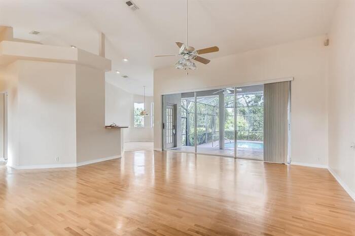 23133 Saint George Pl - Photo 3 of 12