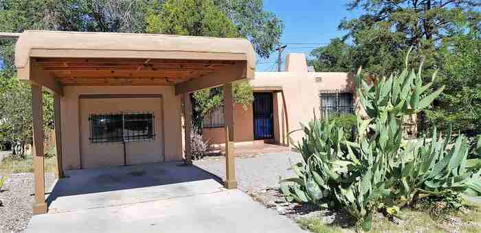 921 Dartmouth Dr Ne - Photo 2 of 48