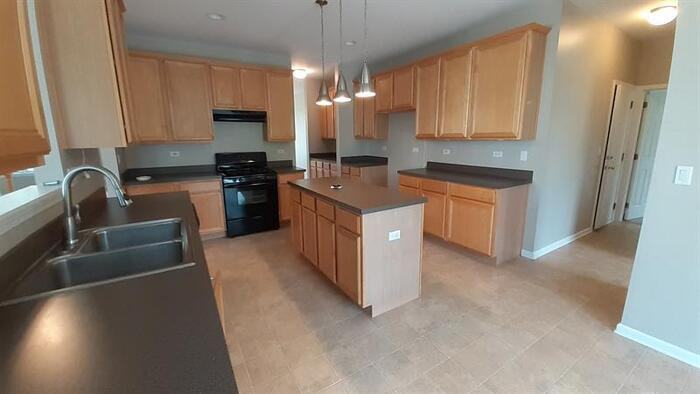 3620 Chadwick Ln - Photo 2 of 38