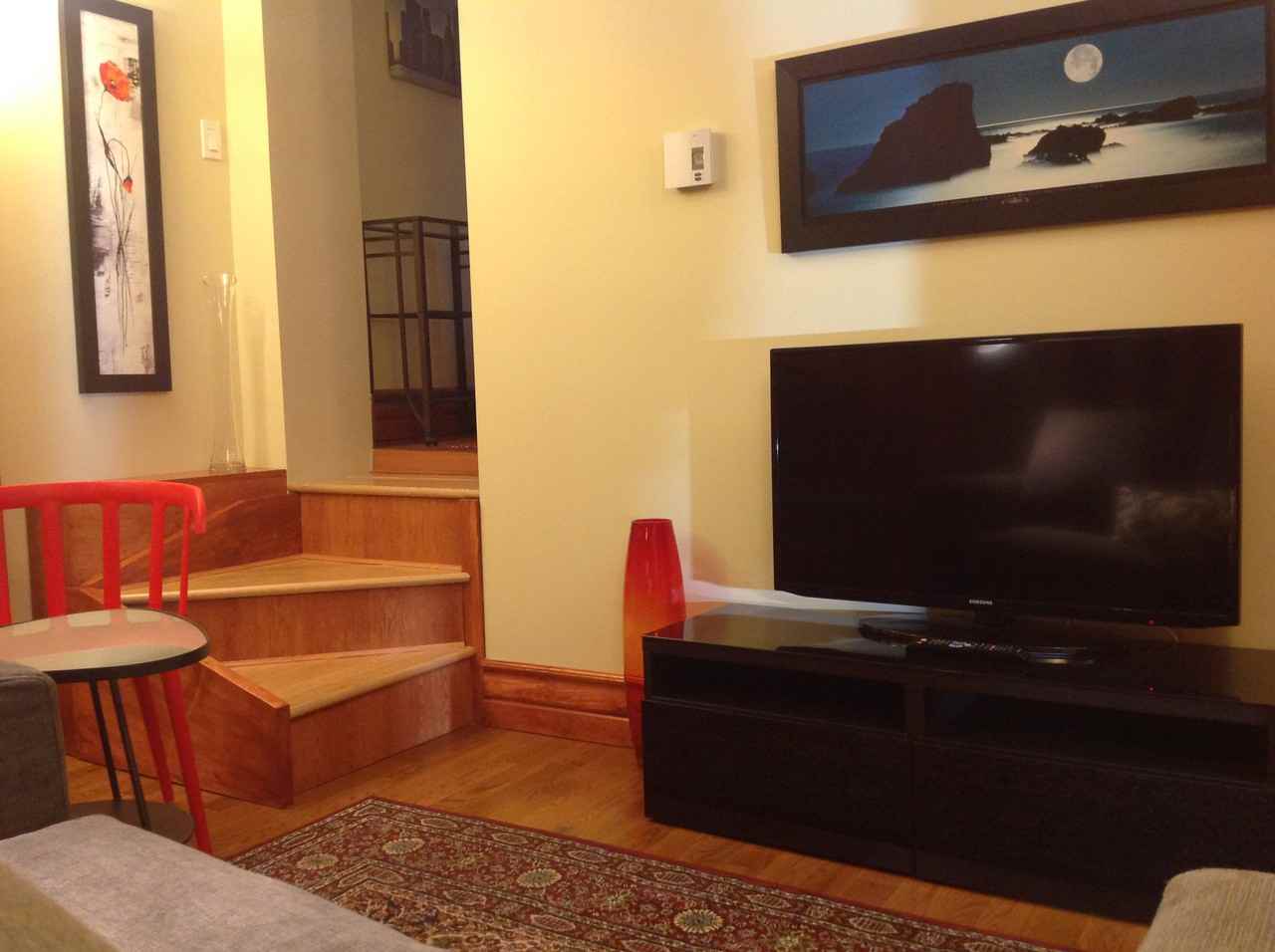 136 Rue Notre-Dame-de-l'île #C - Photo 4 of 8