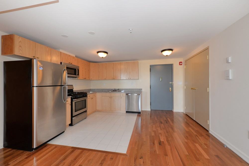 12 Brooklyn Avenue - Photo 3 of 12