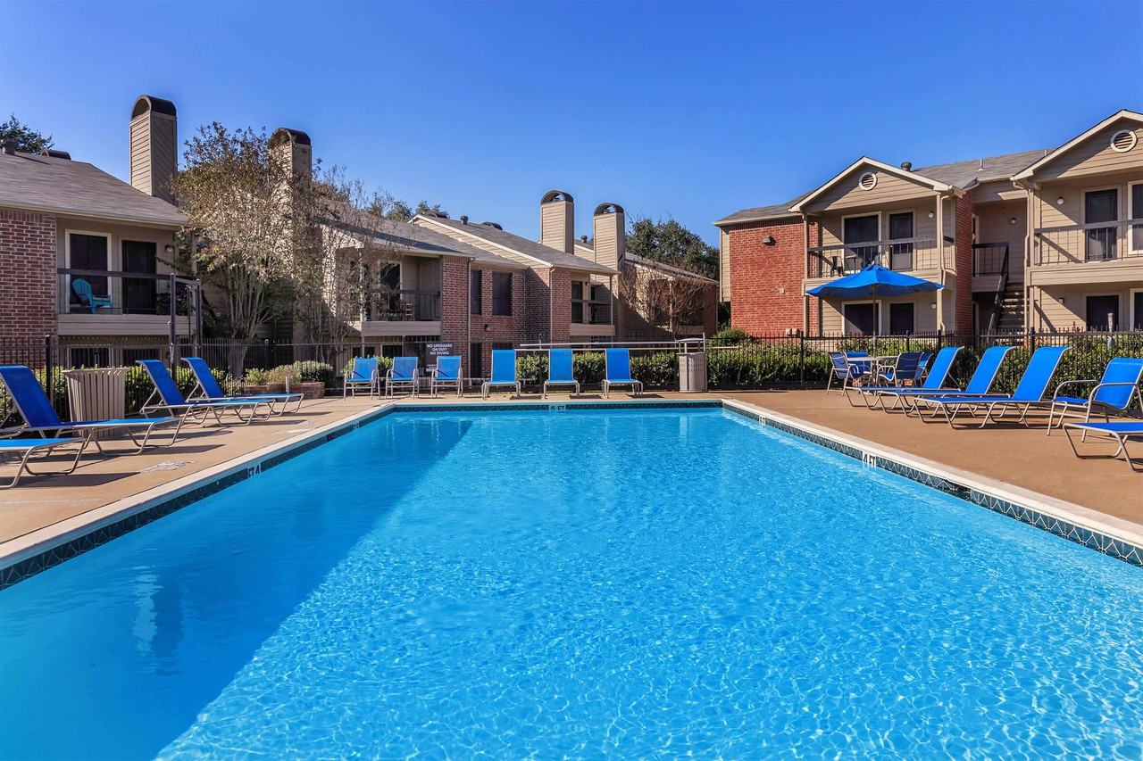 Stone Hollow Apartments - Photo 2 of 39