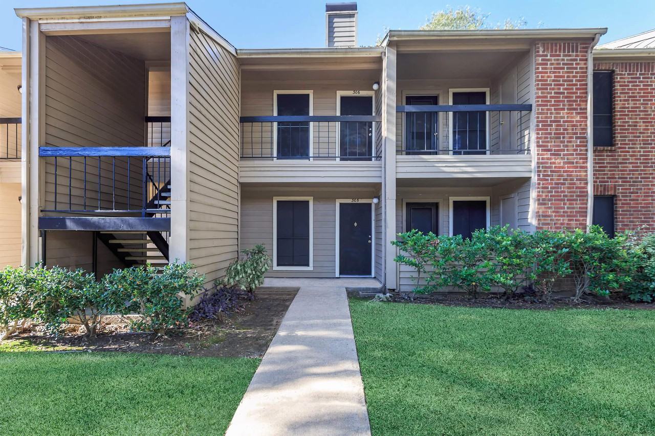 Stone Hollow Apartments - Photo 5 of 39