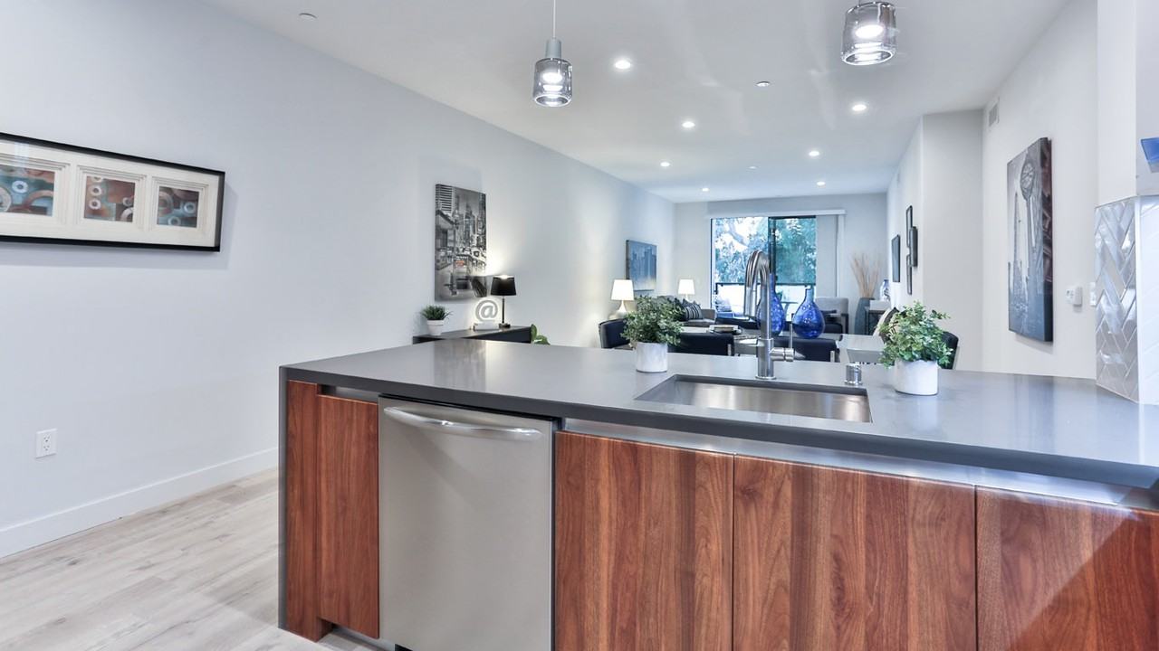 726 North Hudson Avenue #PH1 - Photo 5 of 39