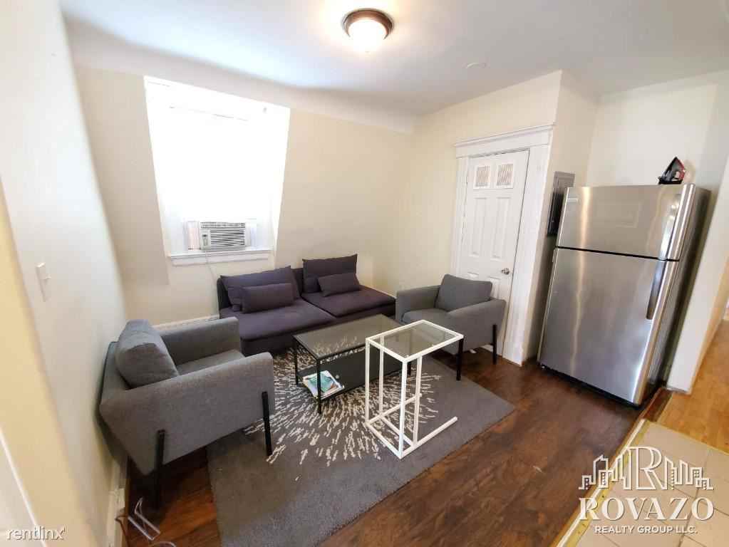 306 Arlington Ave - Photo 3 of 9