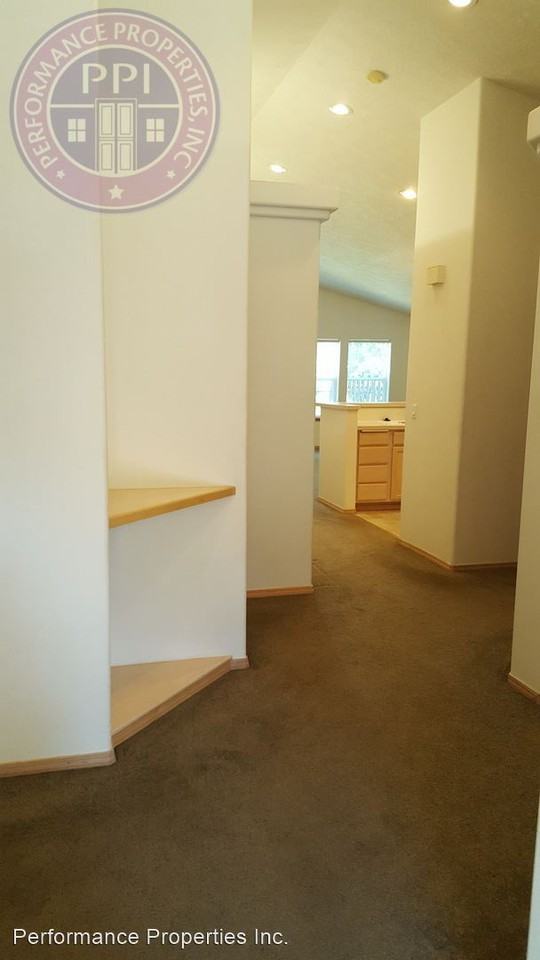 971 Sw 24th St - Photo 2 of 15