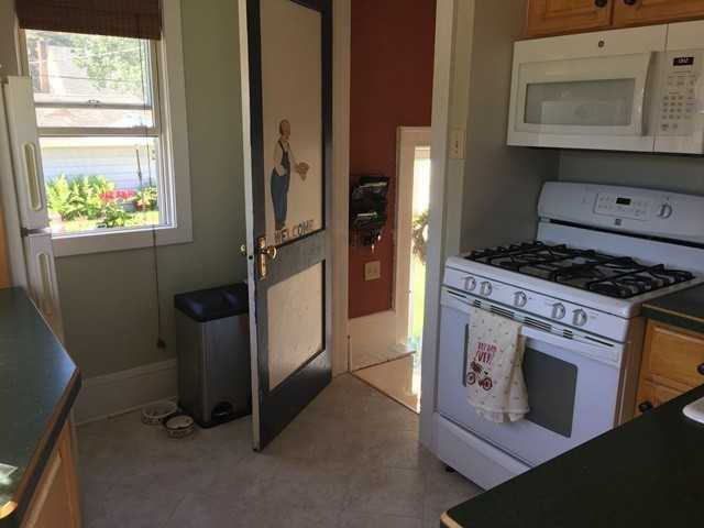 1222 Scheffer Ave - Photo 3 of 17