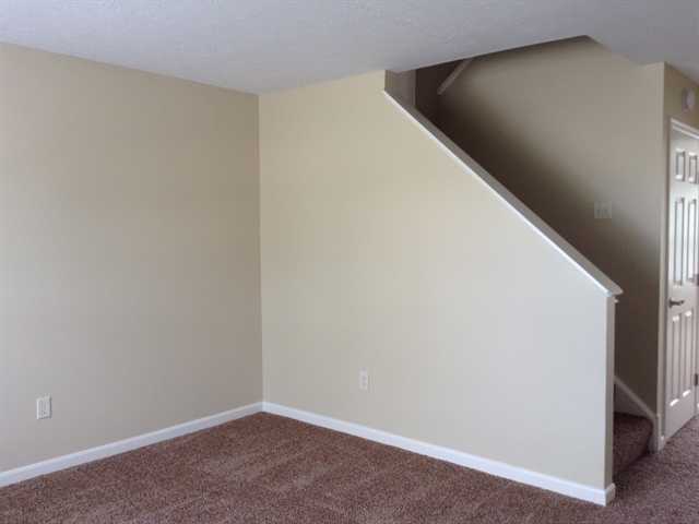 5614 Sterling Ct - Photo 2 of 13