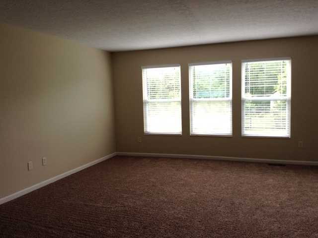 5614 Sterling Ct - Photo 3 of 13