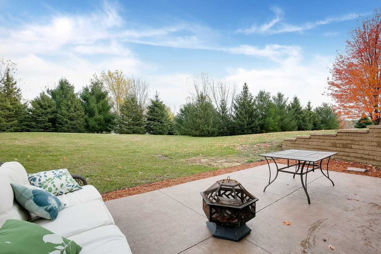 1361 Awatukee Trl - Photo 3 of 29