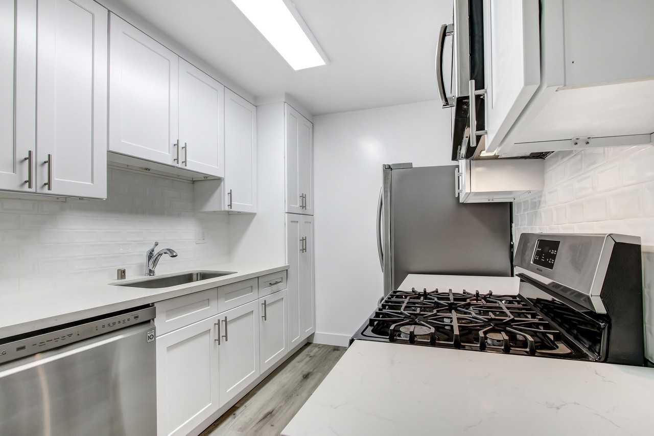 5112 Laurel Cyn Apartments - Photo 4 of 56