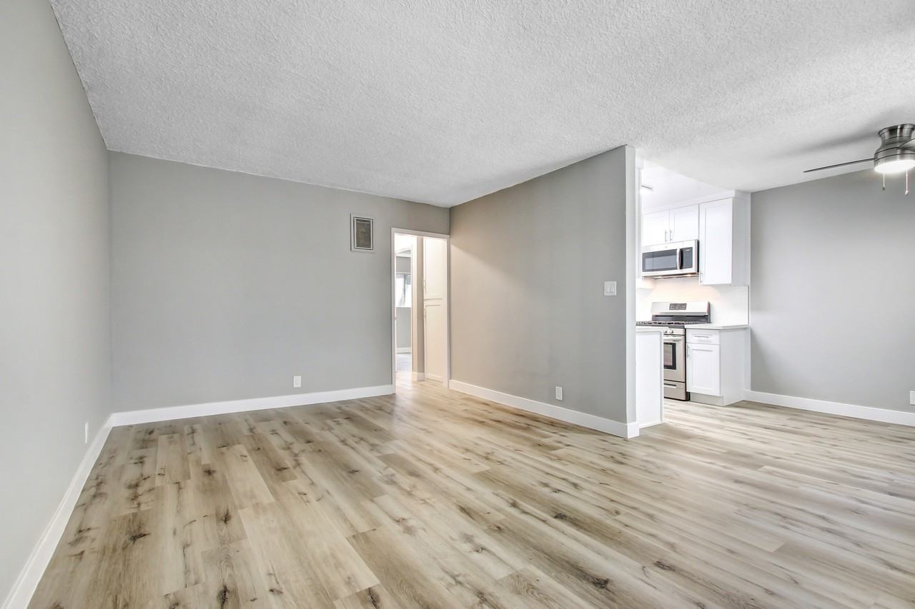 5112 Laurel Cyn Apartments - Photo 6 of 56