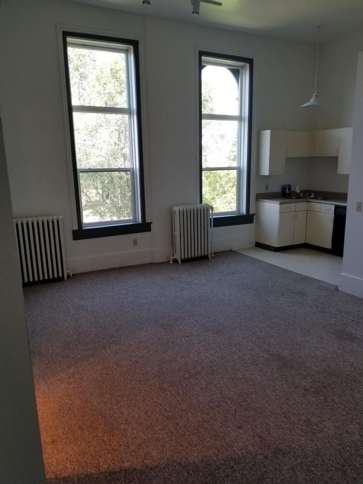 163 - 165 West Huron Street - 167b - Photo 3 of 10