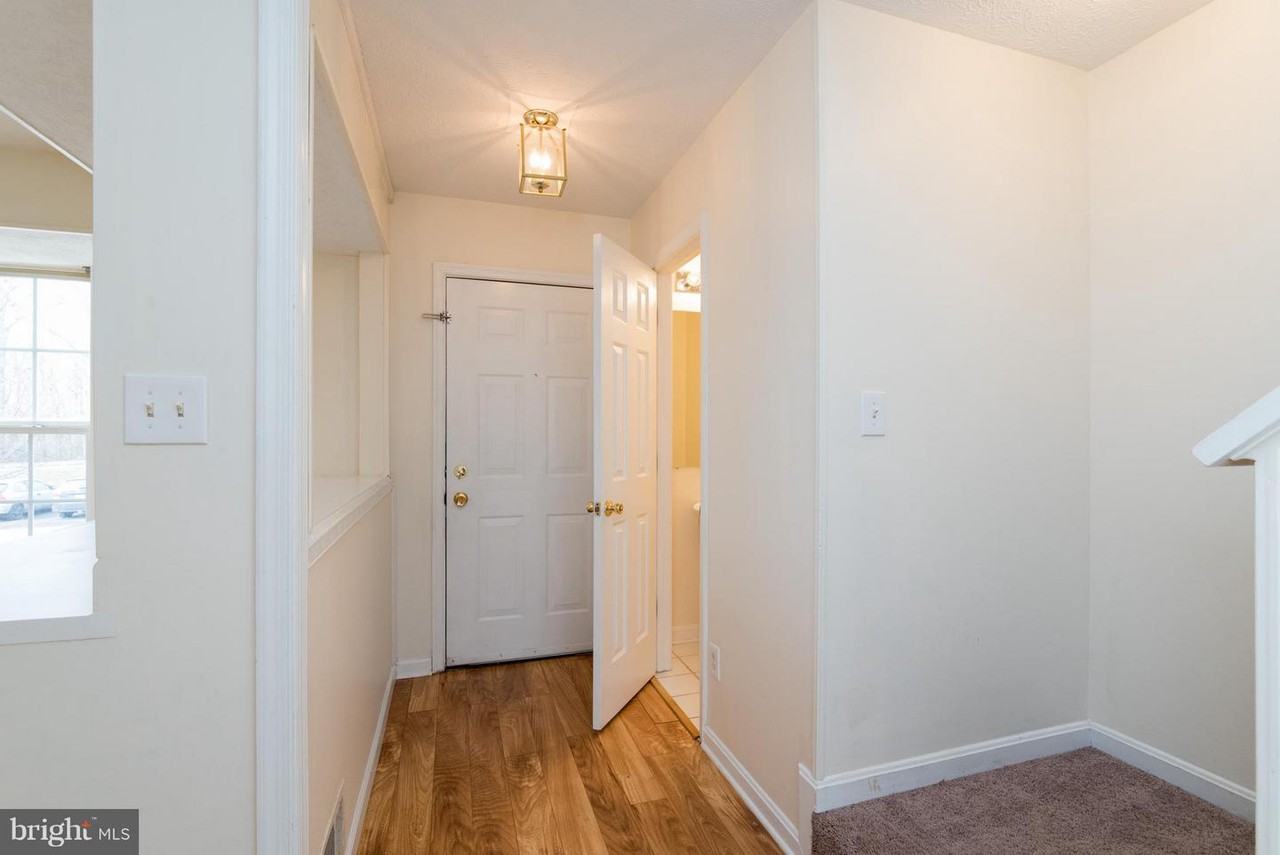 4416 Greenwich Ct - Photo 3 of 33