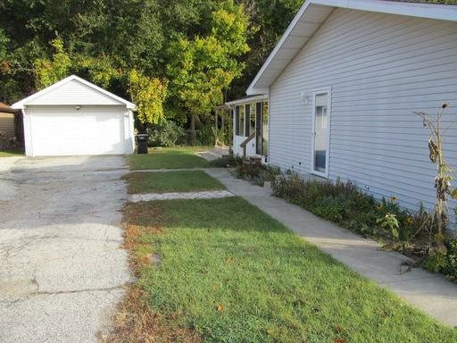 10609 Jefferson Rd - Photo 2 of 16
