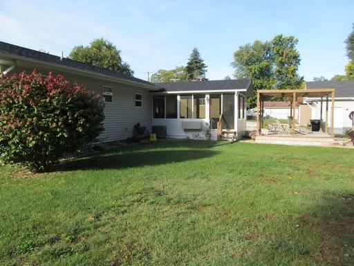 10609 Jefferson Rd - Photo 3 of 16