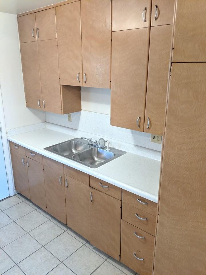 8 North Baumann Avenue - Photo 3 of 8