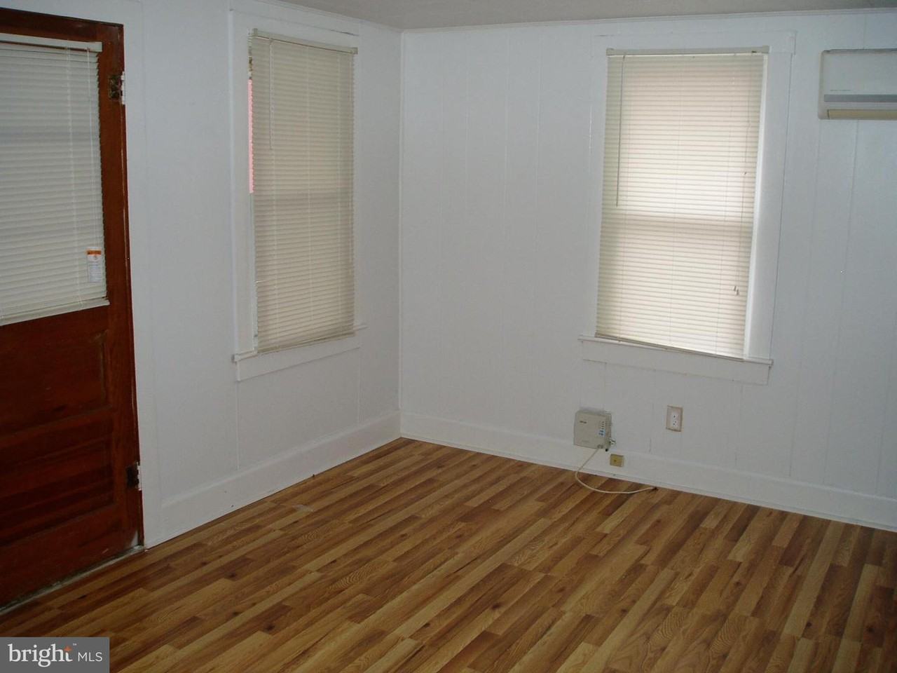 20 Main St - Photo 3 of 6