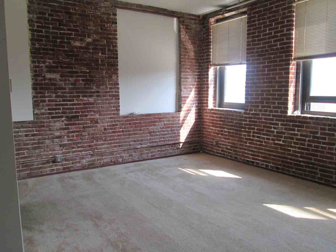 213 Delaware Street #407
