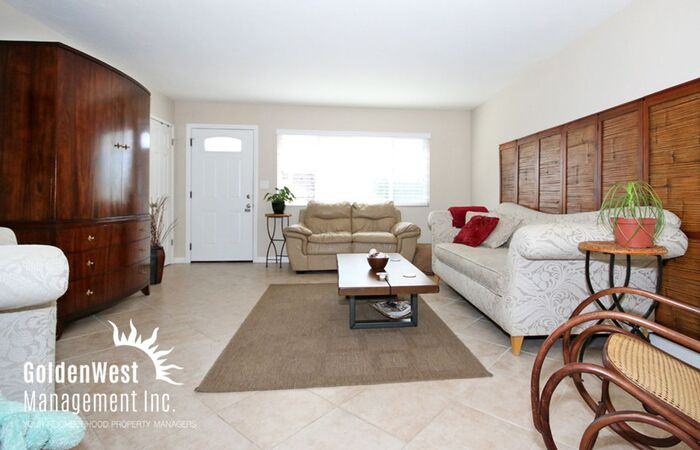 1607 Edilee Dr - Photo 2 of 10