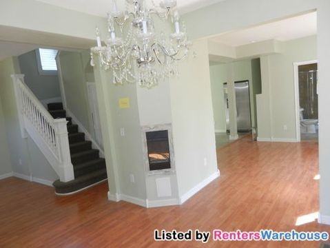 3435 Elliot Ave S - Photo 3 of 13