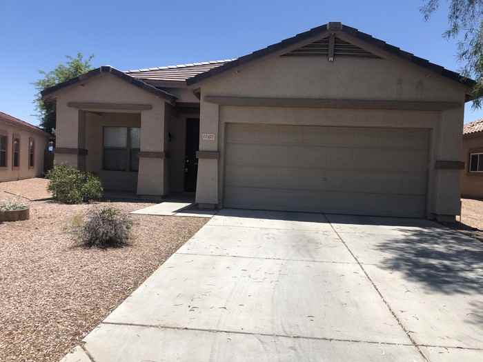 15425 W Sierra St - Photo 2 of 18