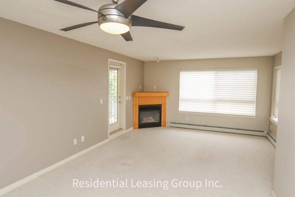 Lovely 3 Bedroom Condo - Photo 2 of 16