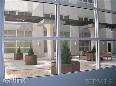 1 Landmark Sq - Photo 3 of 17