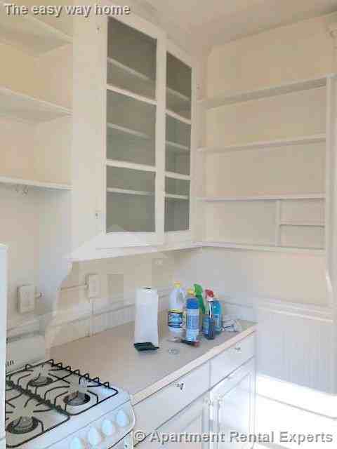 72 Kirkland St #1 - Photo 5 of 24