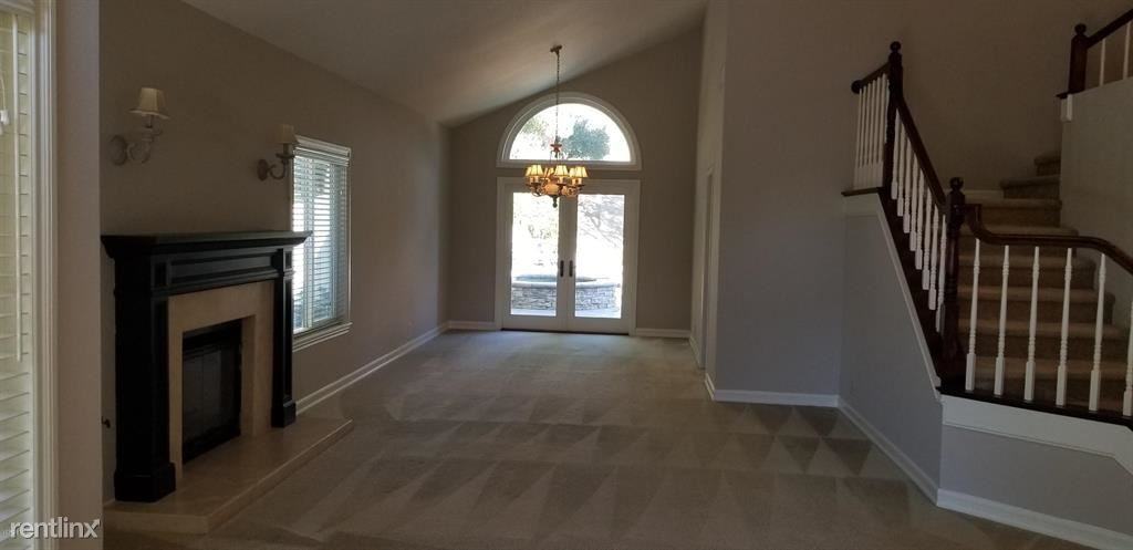2650 Wordsworth Ct - Photo 3 of 10