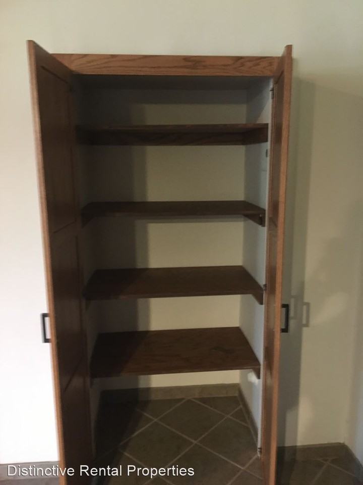 519 Owen St - Photo 3 of 8