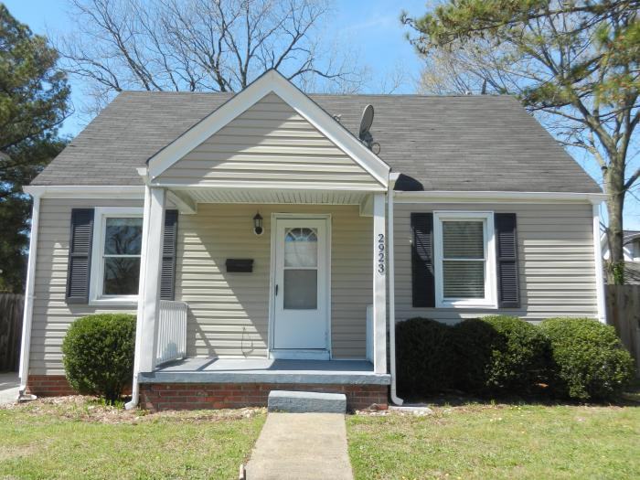 2923 Tidewater Dr - Photo 2 of 34