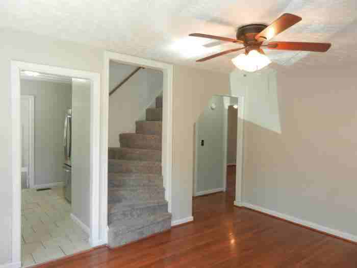 2923 Tidewater Dr - Photo 3 of 34