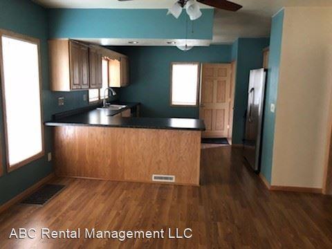 117 W 11th St - Photo 3 of 11