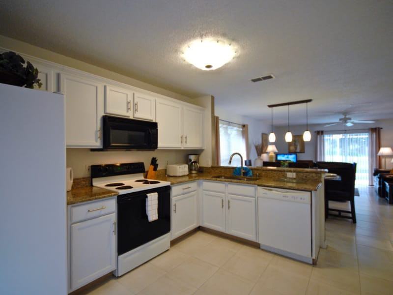 2414 Saint Augustine Blvd - Photo 2 of 11