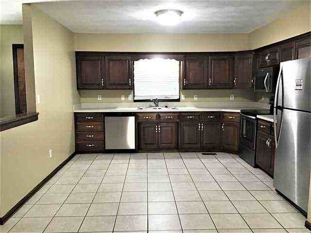 557 S Old 3c Rd - Photo 3 of 14