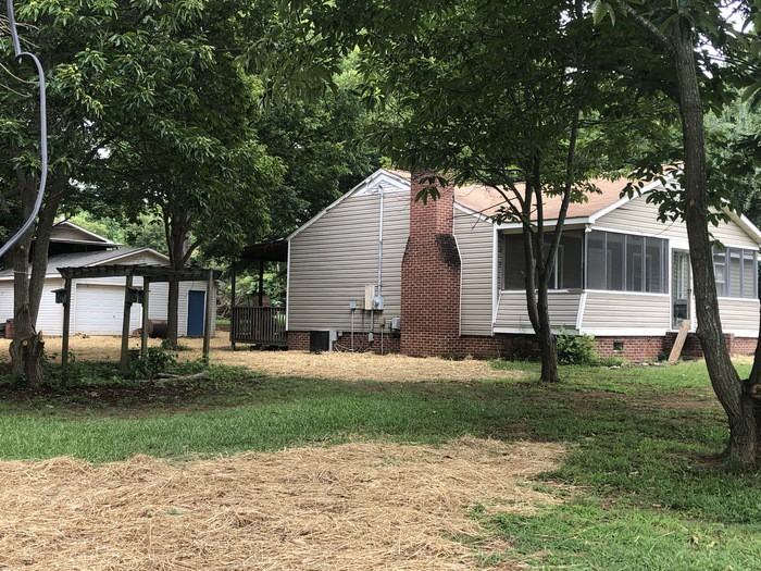 190 Swimmers Ln - Photo 2 of 14