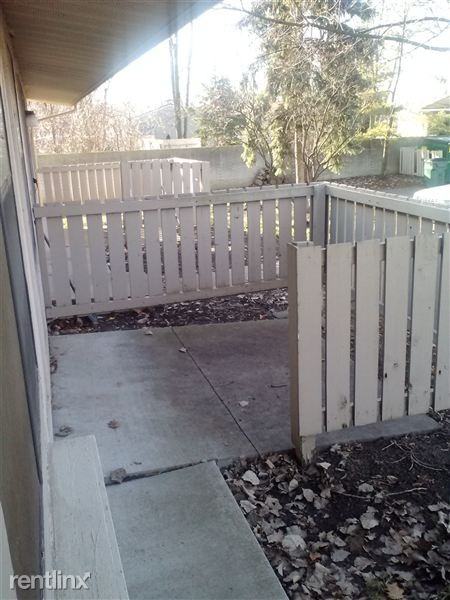 Carleton Court Apartments 2976 Carleton Court, Ann Arbor, MI 48104