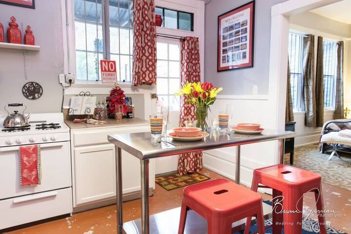 835 Spain Street - Photo 2 of 6