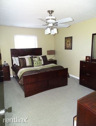 LOCKWOOD RIDGE CONDOMINIUMS - Photo 2 of 10