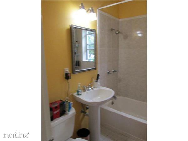 5801 SW 9th Ter - Photo 3 of 6