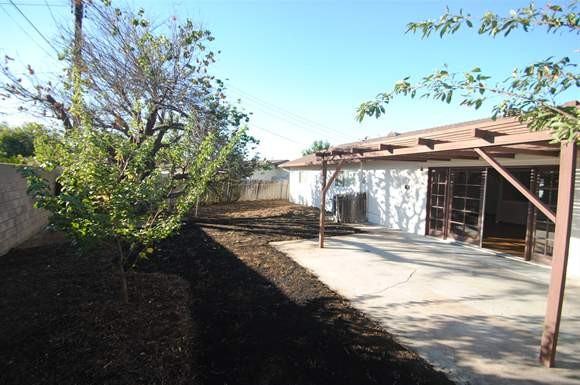 25577 Lomas Verdes St - Photo 2 of 14