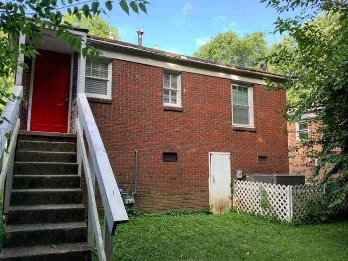 630 Miller St - Photo 2 of 9